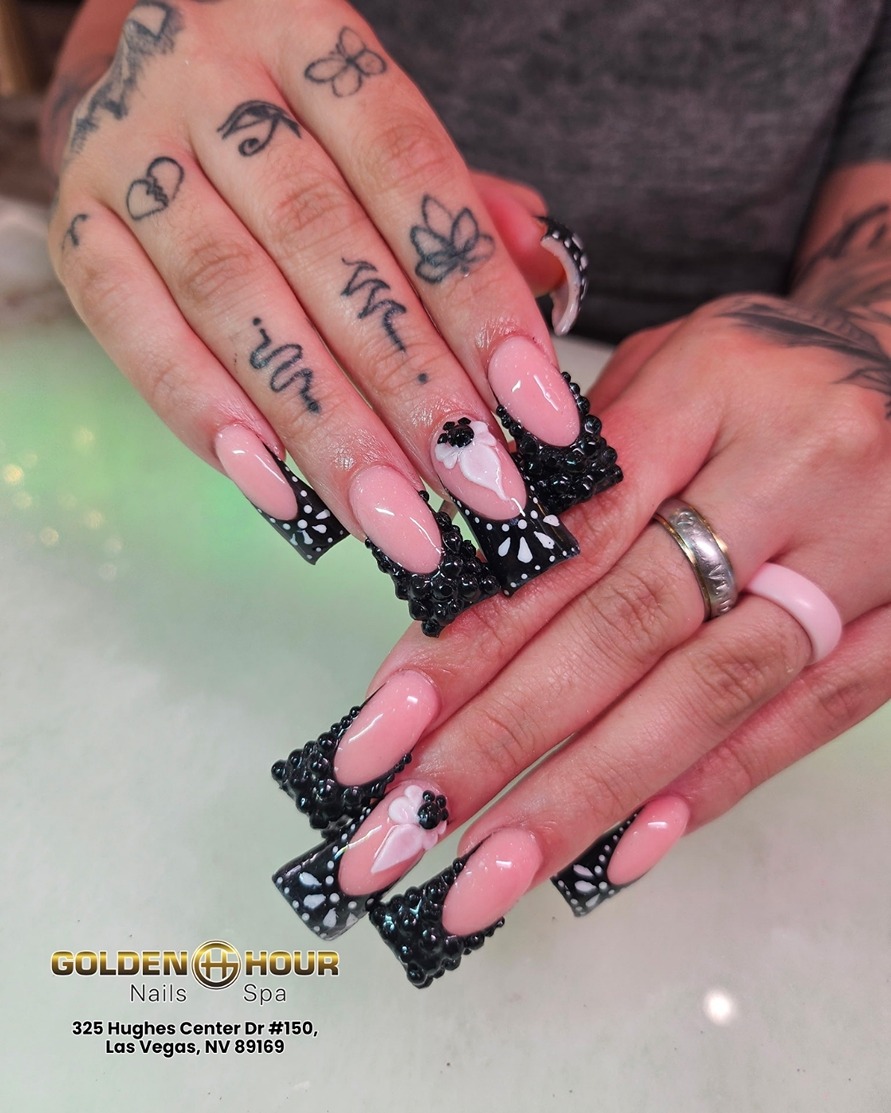 Golden Hour Nails Spa Flamingo